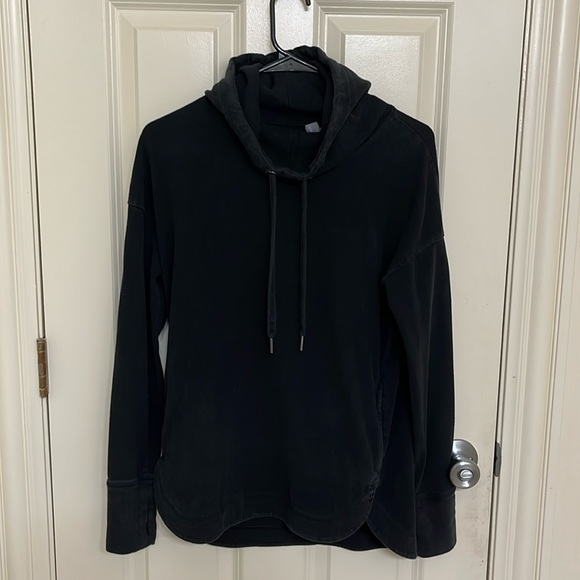 Sweaty Betty Tops - Black Sweaty Betty sweatshirt